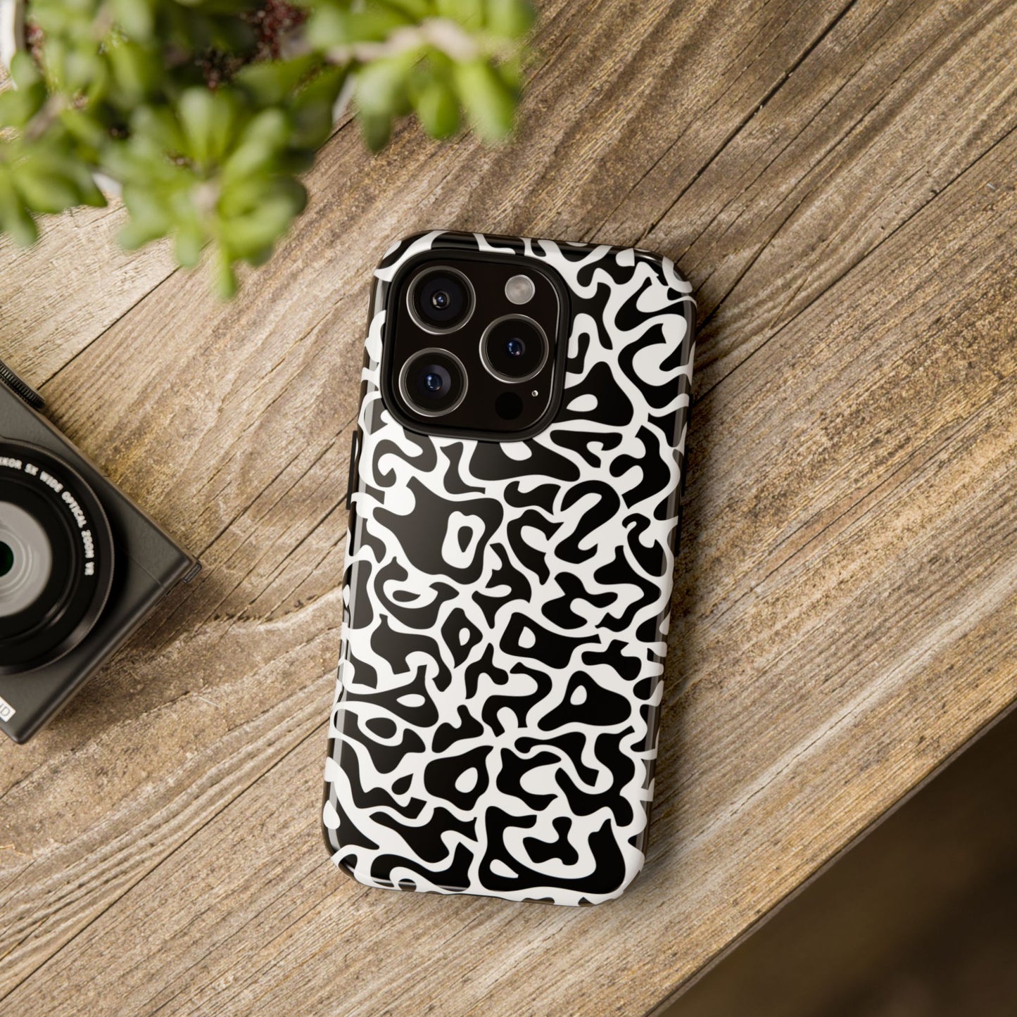 KMA Bacteria Camo MagSafe iPhone Field Case
