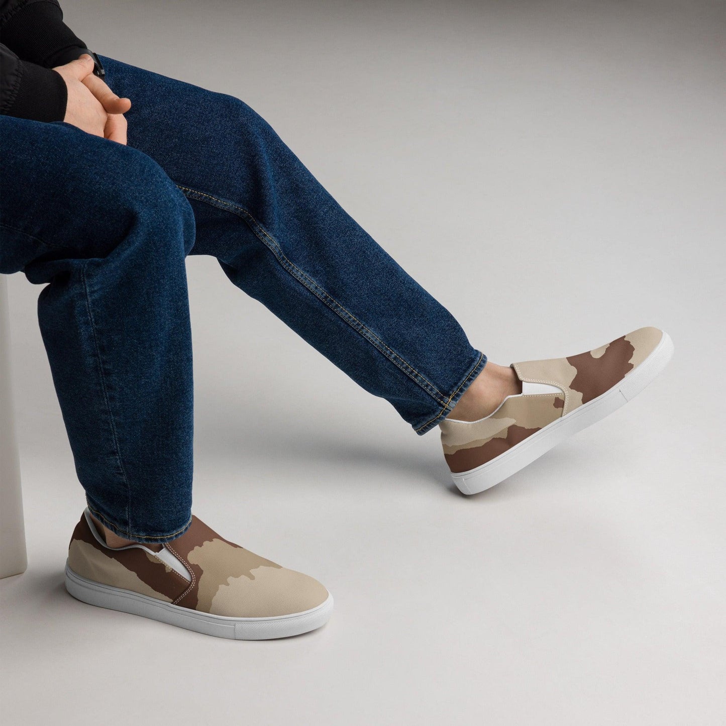 Daguet Desert Camo Men’s Slip-On Sneaker _ Concealing Coloration