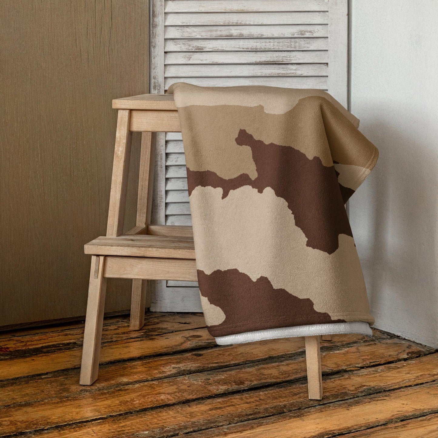 Daguet Desert Towel _ Concealing Coloration