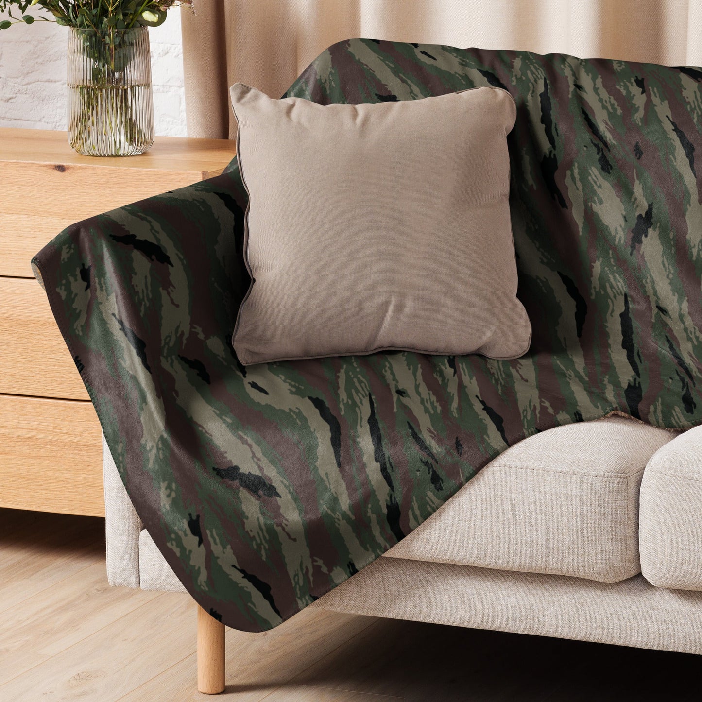 Kamysh Woodland Camo Sherpa blanket 60” × 80” _ Concealing Coloration