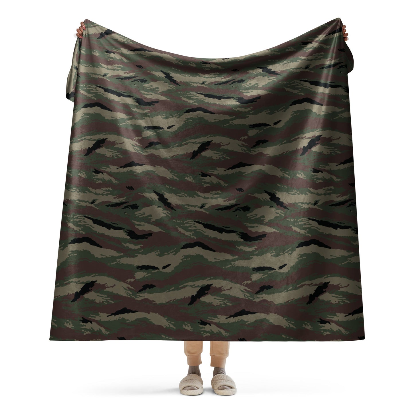 Kamysh Woodland Camo Sherpa blanket 60” × 80” _ Concealing Coloration