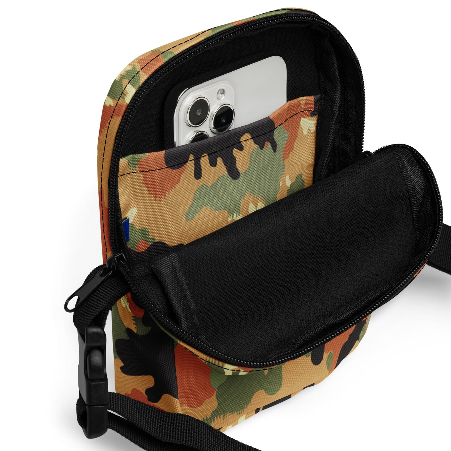 Leibermuster Camo Crossbody Bag _ Concealing Coloration