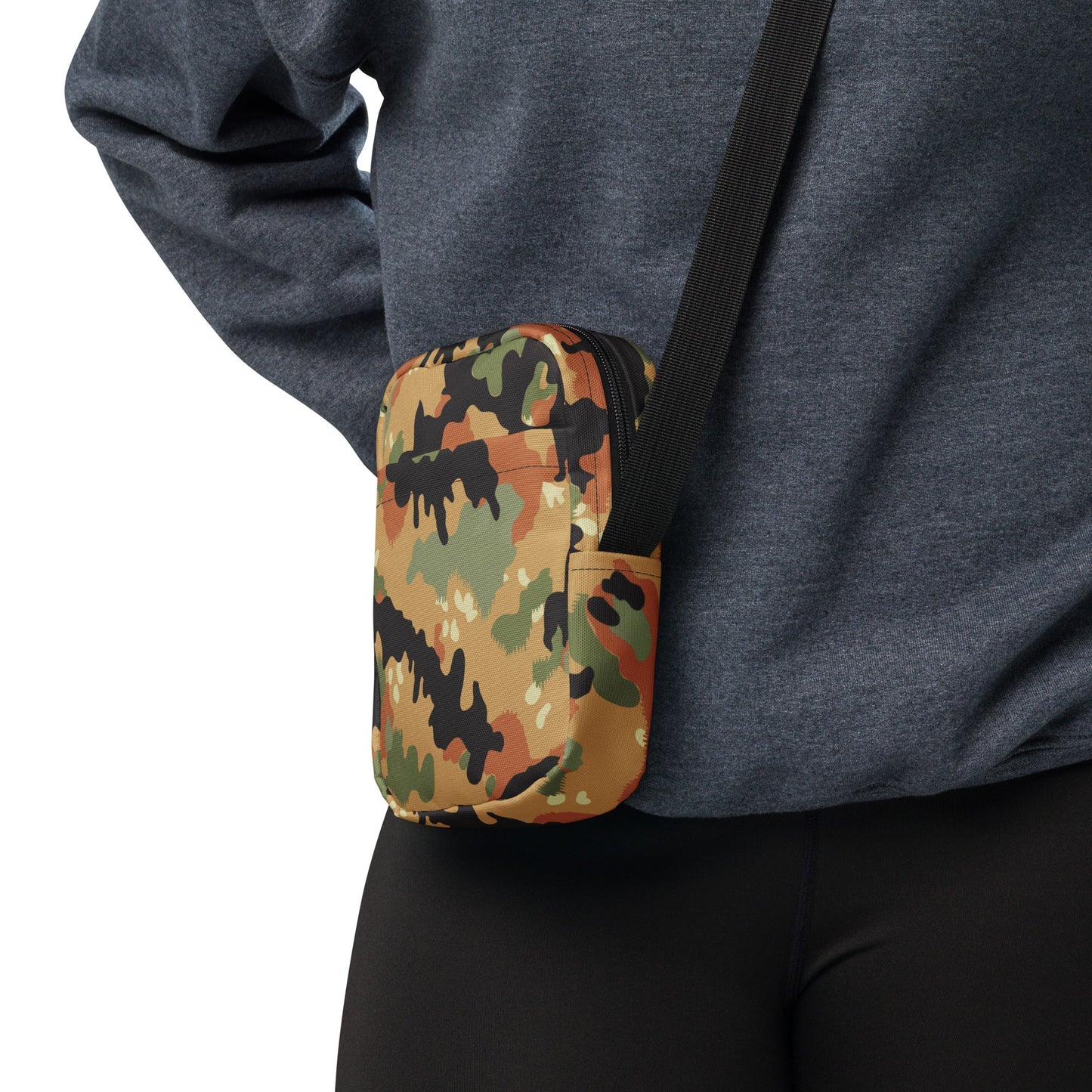 Leibermuster Camo Crossbody Bag _ Concealing Coloration