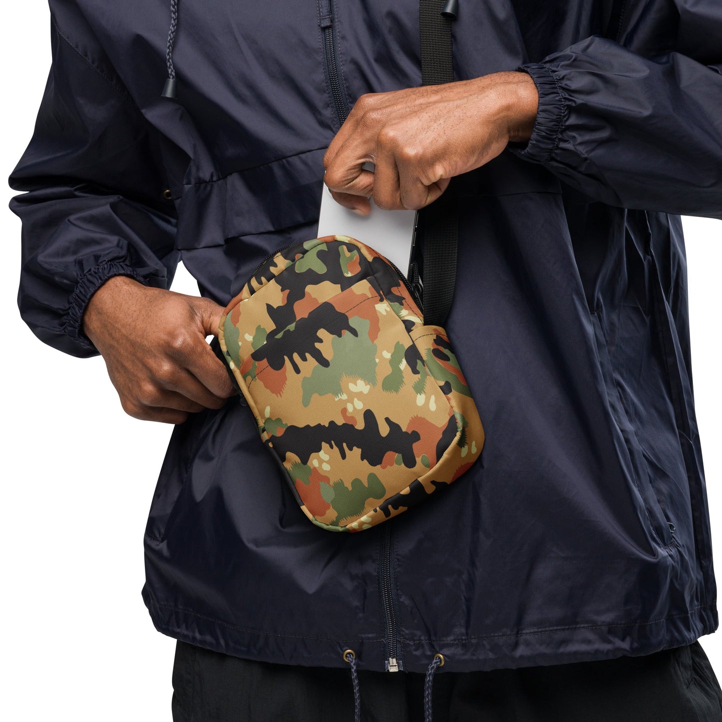 Leibermuster Camo Crossbody Bag _ Concealing Coloration