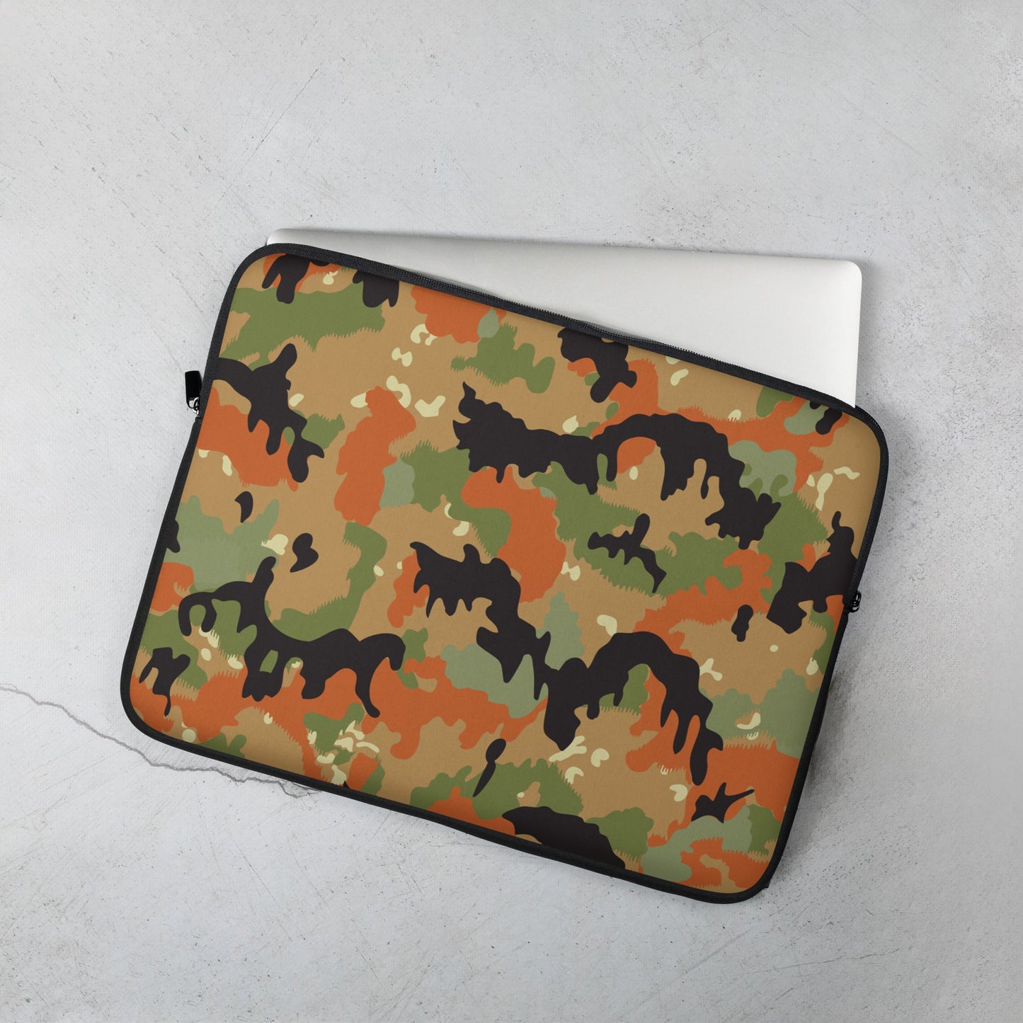 Leibermuster Camo Laptop Sleeve - Concealing Coloration