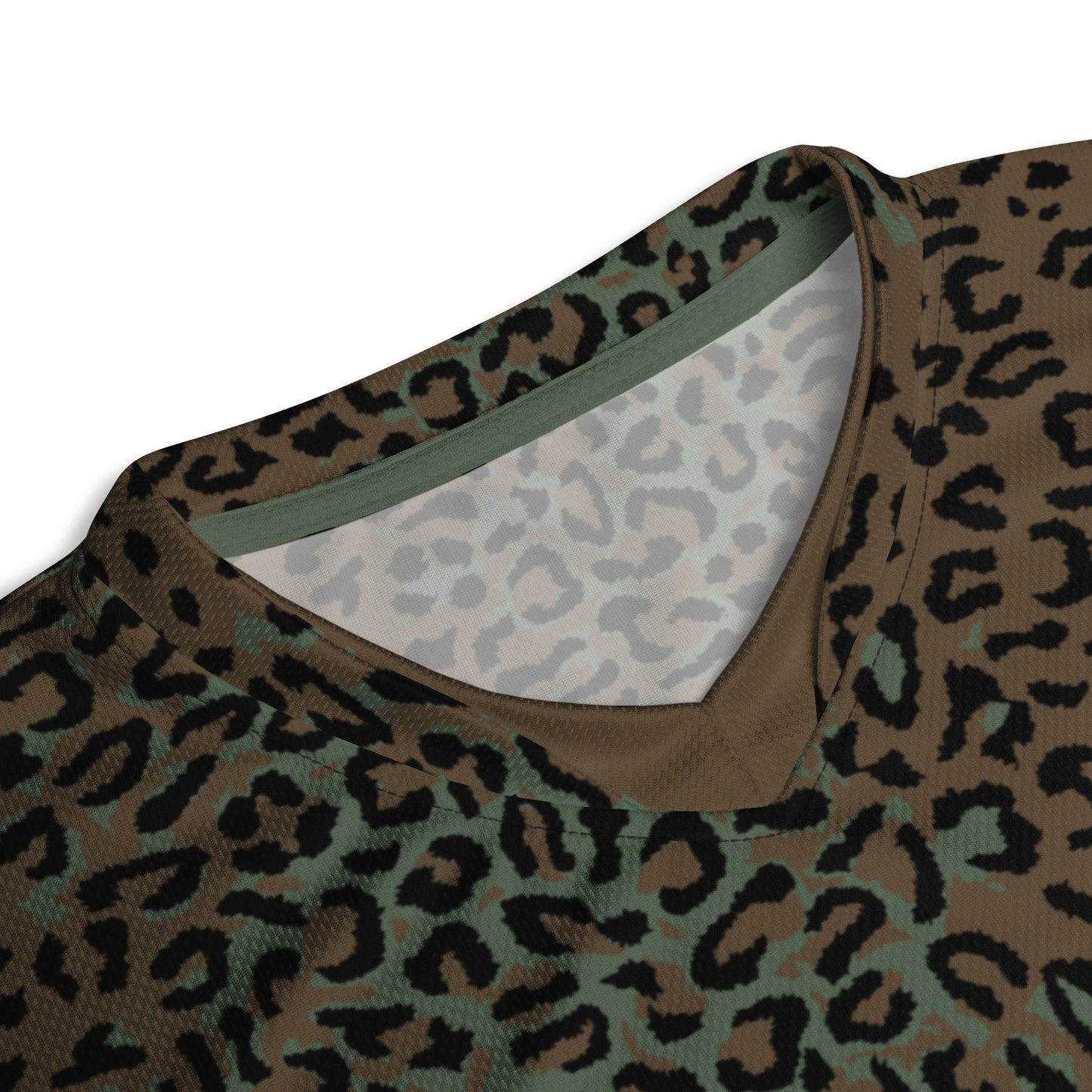 Leopard Spot Camo Tech T-Shirt _ Concealing Coloration