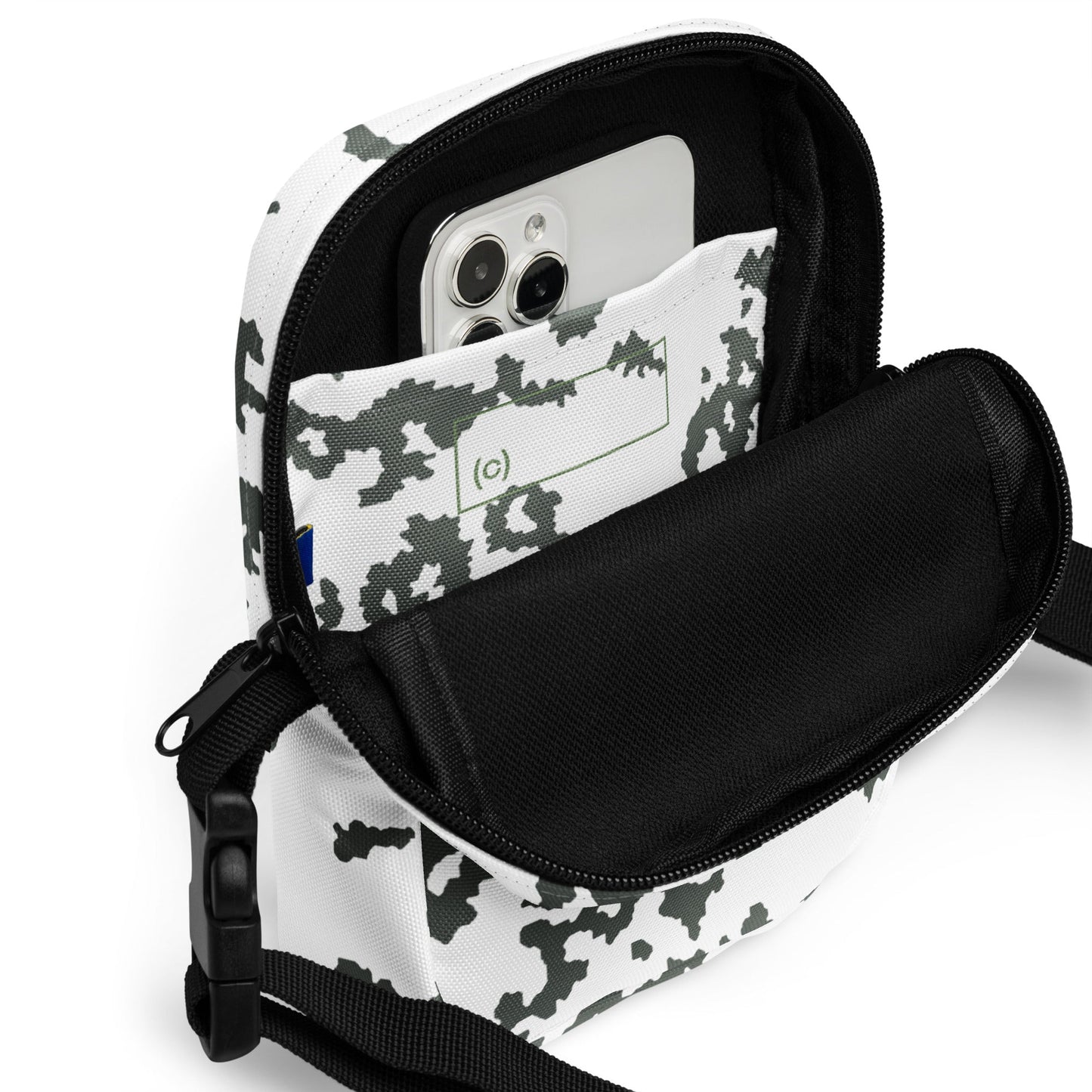 M05 Snow Camo Crossbody Bag _ Concealing Coloration