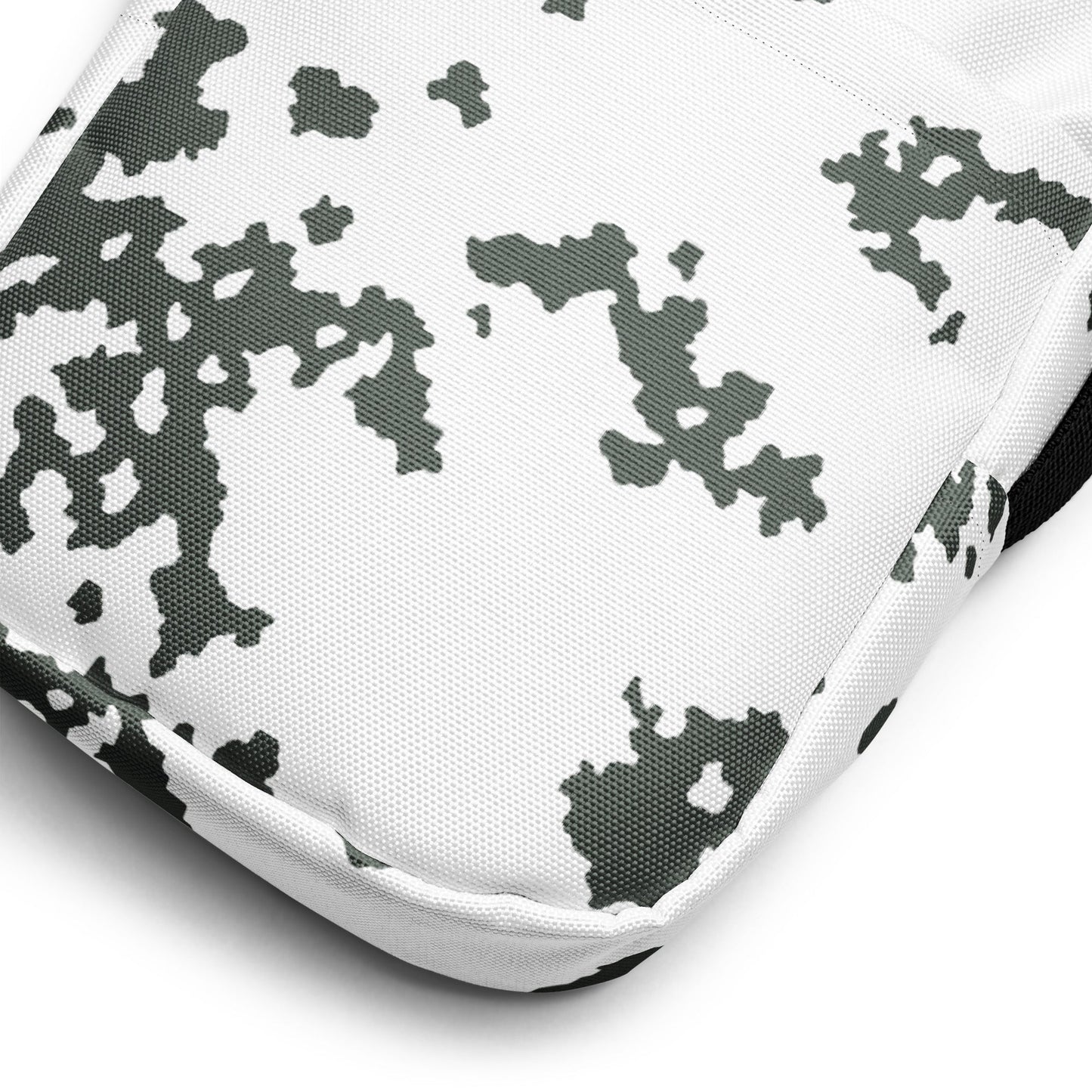 M05 Snow Camo Crossbody Bag _ Concealing Coloration