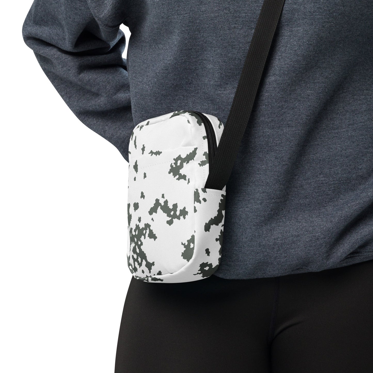 M05 Snow Camo Crossbody Bag _ Concealing Coloration