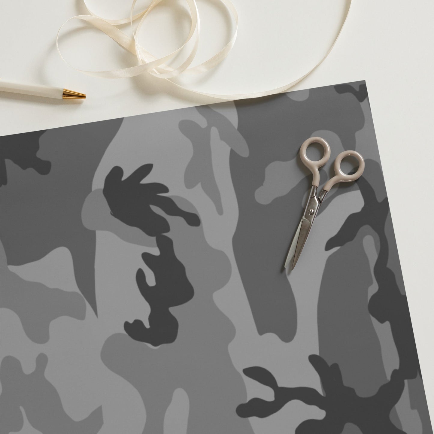 M81 Urban Camo Wrapping Paper - Gray-Dominant _ Concealing Coloration