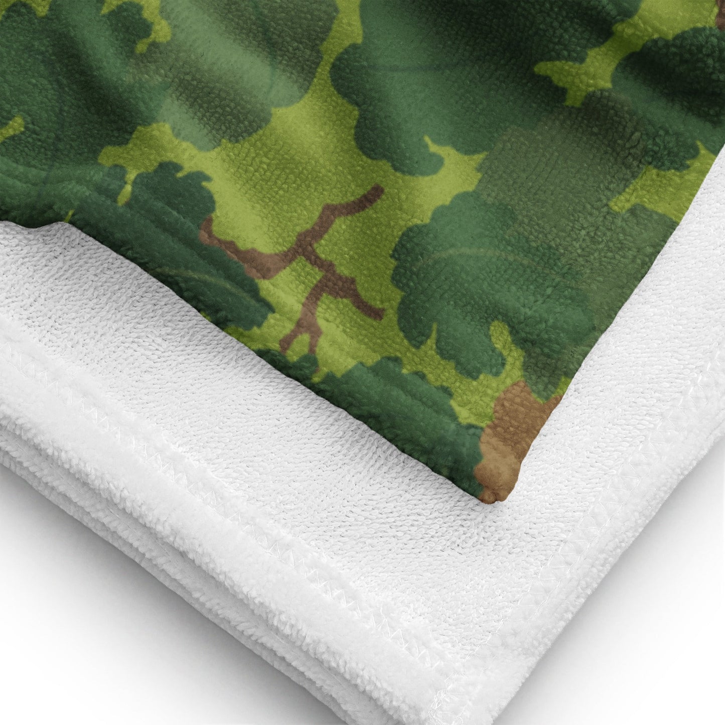Mitchell Camo Towel _ Concealing Coloration