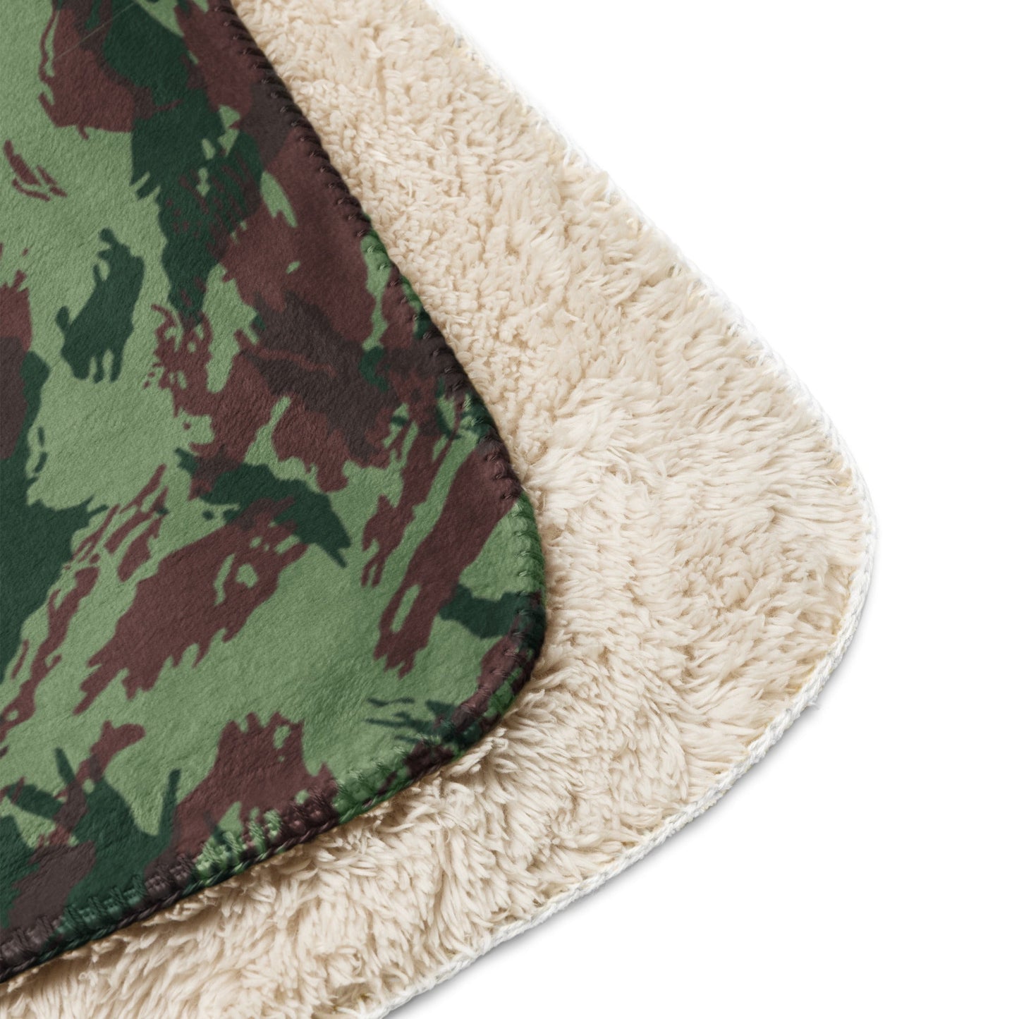 Portuguese Lizard Camo Sherpa Blanket 60” × 80” - Concealing Coloration