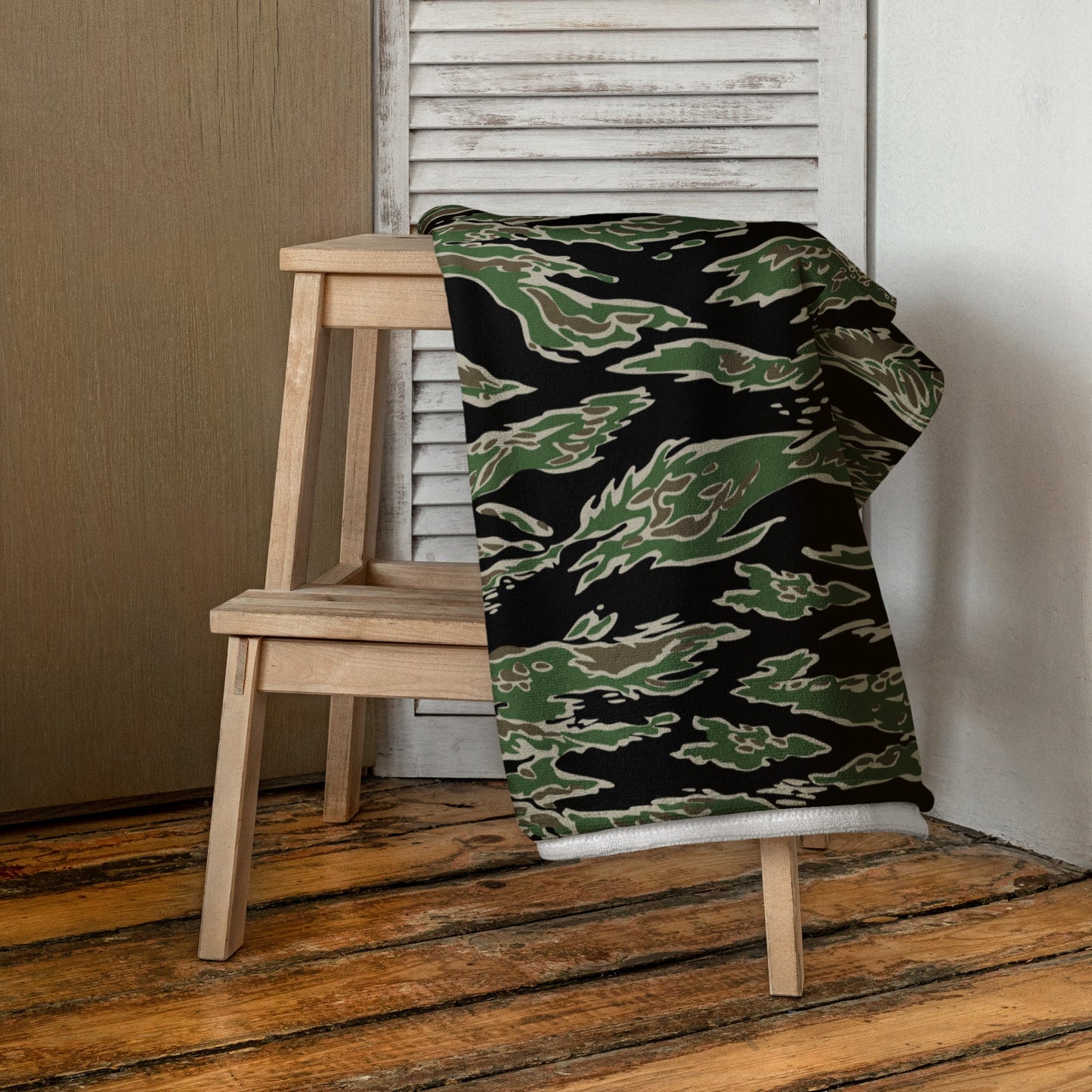 Tiger Stripe LLS Camo Towel _ Concealing Coloration