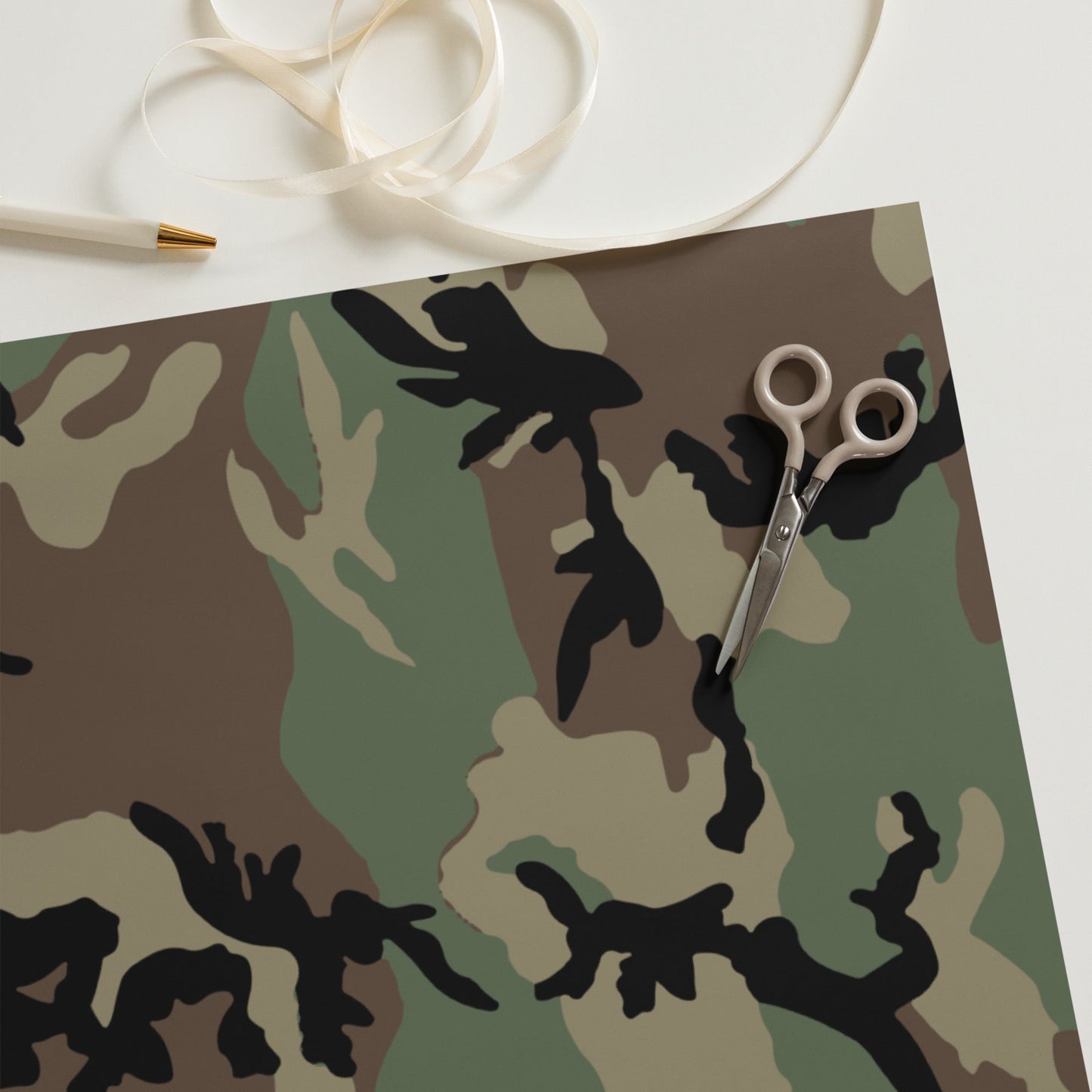 U.S. M81 Woodland Camo Wrapping Paper _ Concealing Coloration