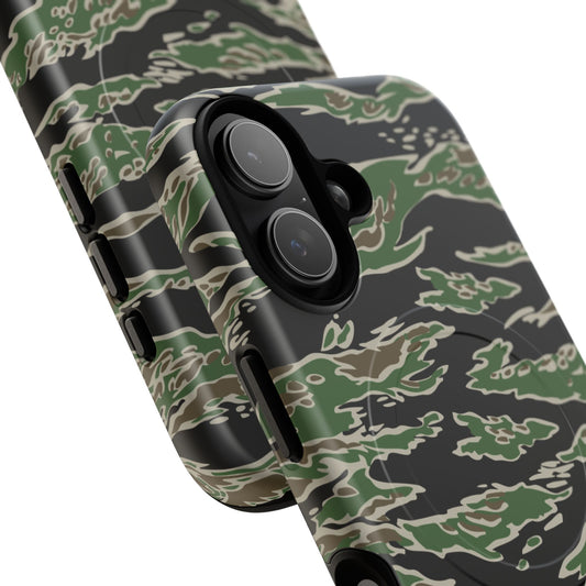 Tiger Stripe LLS Camo MagSafe iPhone 17 Field Case