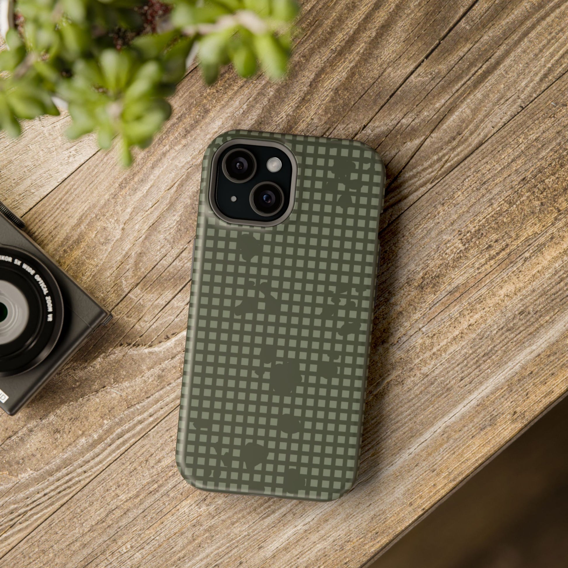 Desert Night Camo MagSafe iPhone 15 Casetry Case
