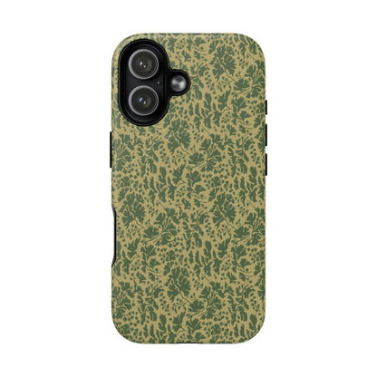 Pietruszka Camo MagSafe iPhone 17 Field Case