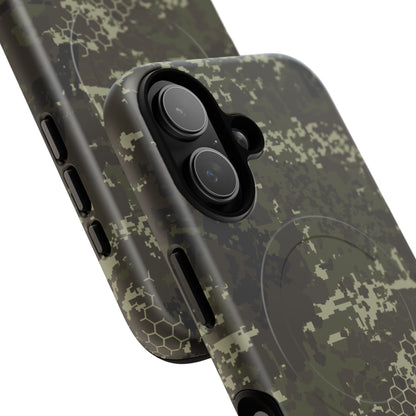 BlindTech Forest Camo MagSafe iPhone 17 Field Case