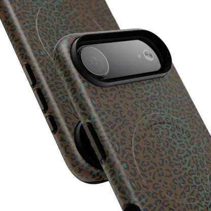 Leopard Spot Camo MagSafe iPhone 17 Field Case