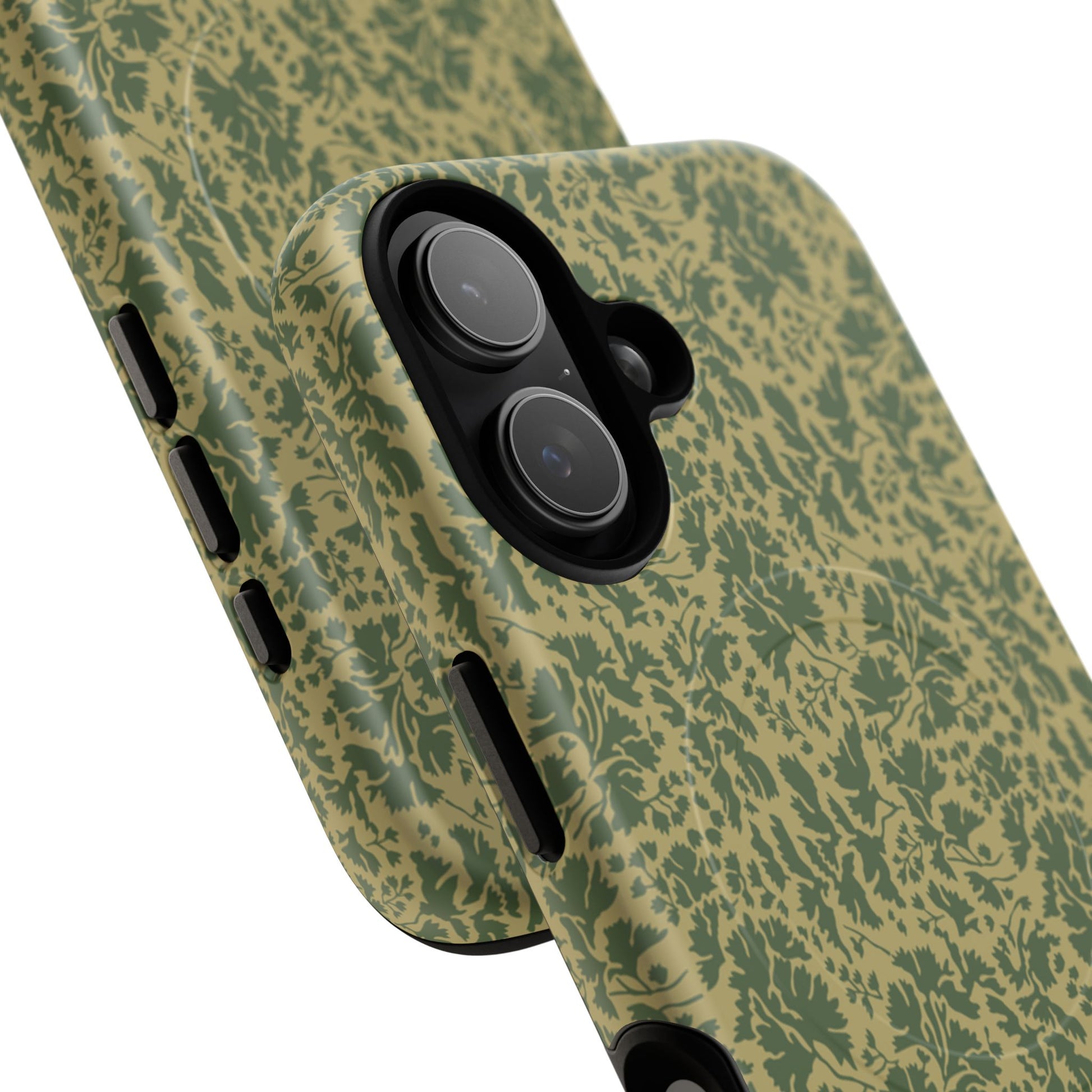 Pietruszka Camo MagSafe iPhone 17 Field Case
