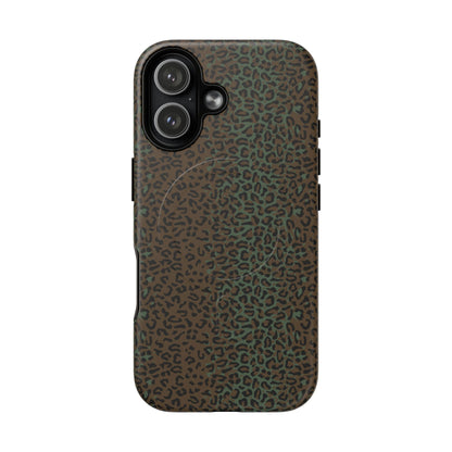Leopard Spot Camo MagSafe iPhone 17 Field Case