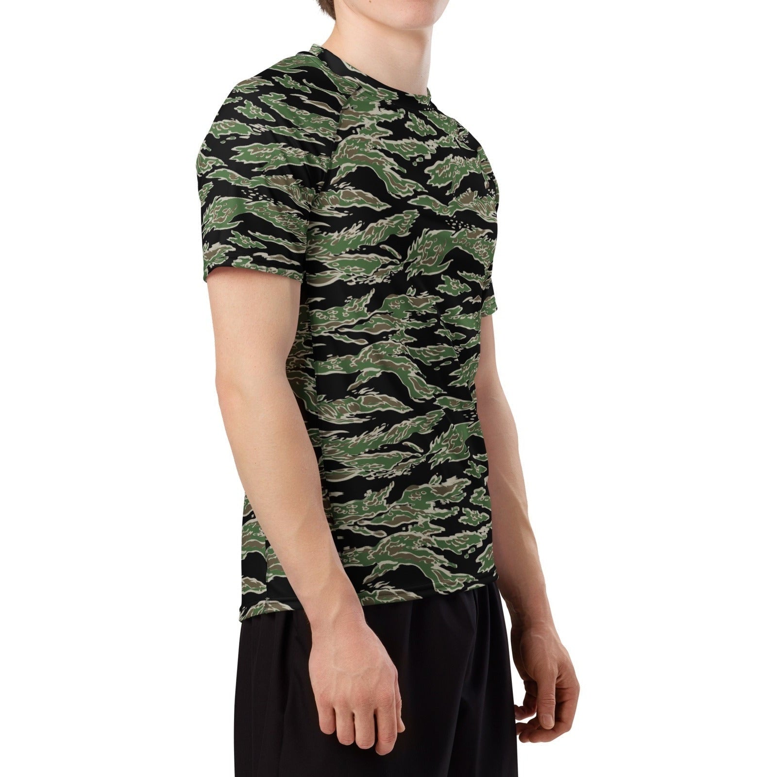 Tiger Stripe LLS Camo SS Rash Guard _ Concealing Coloration