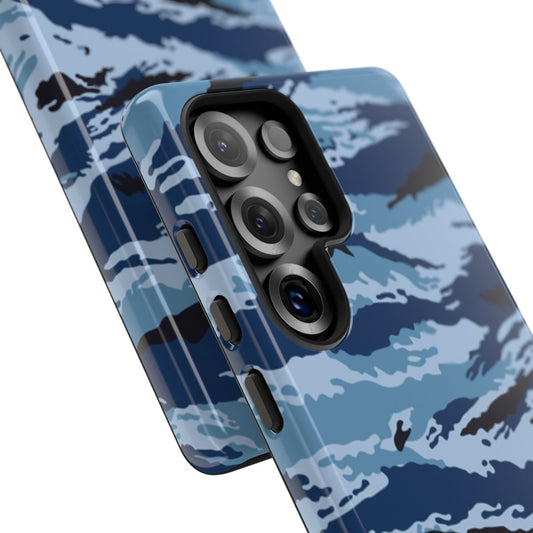 Kamysh Blue Camo MagSafe iPhone 17 Field Case close-up view