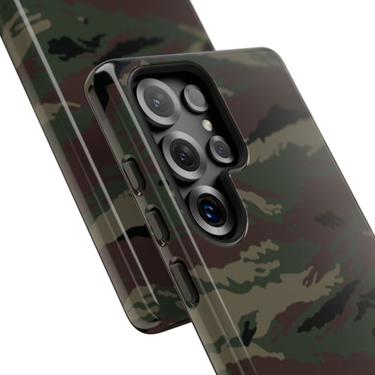 Kamysh Woodland Camo MagSafe iPhone 17 Field Case close-up view