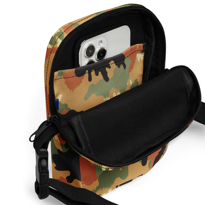 Leibermuster Camo Crossbody Bag _ Concealing Coloration