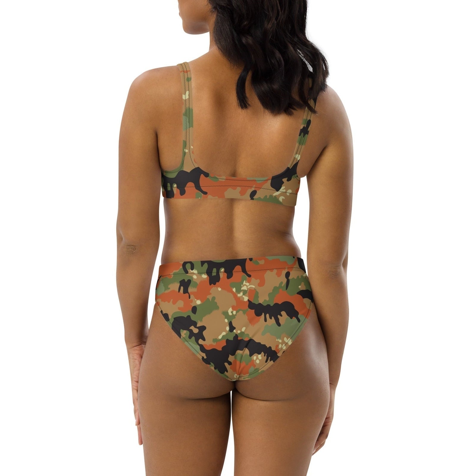 Leibermuster Camo High-Waisted Bikini Set _ Concealing Coloration