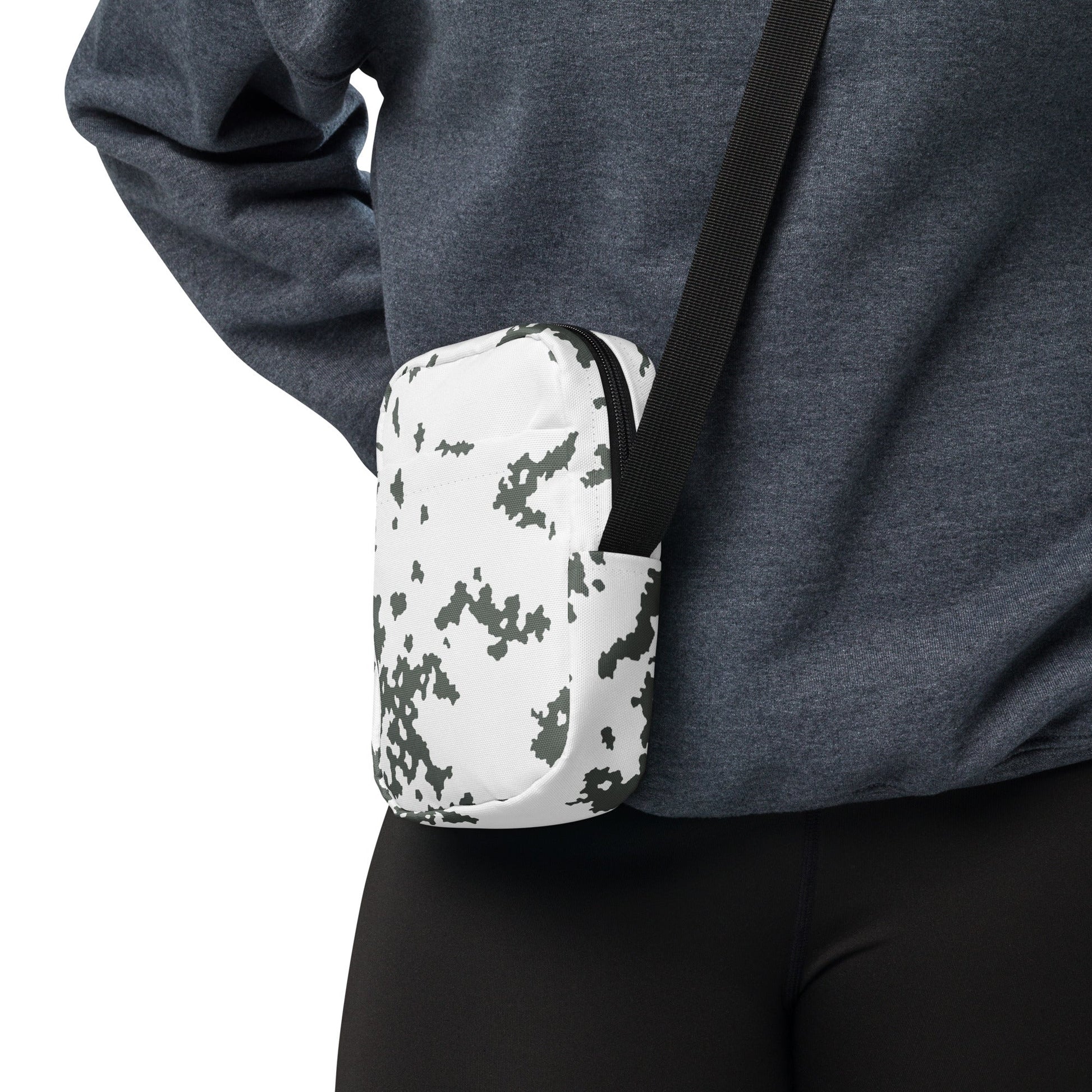 M05 Snow Camo Crossbody Bag _ Concealing Coloration