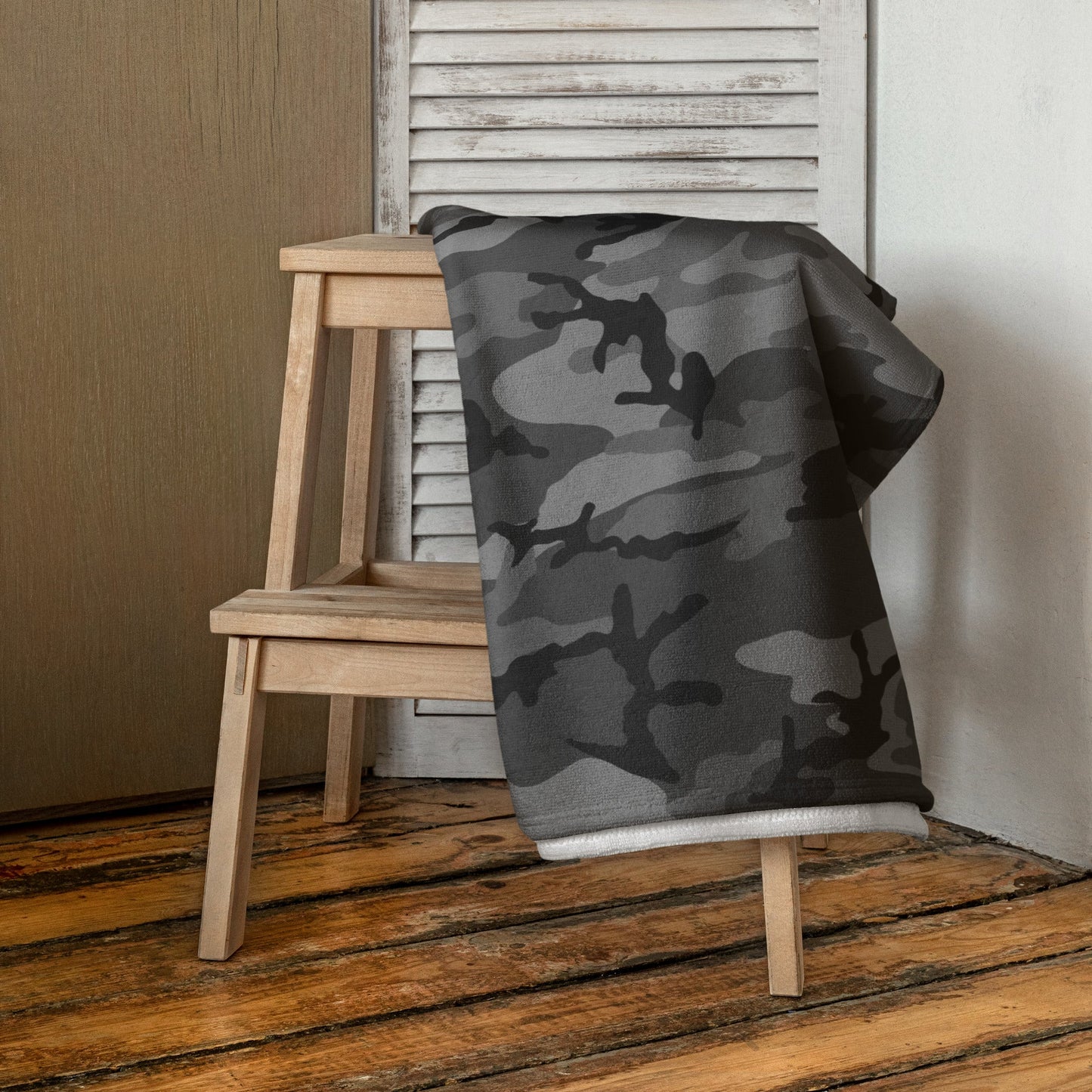 M81 Urban Camo Towel (Gray-Dominant) _ Concealing Coloration