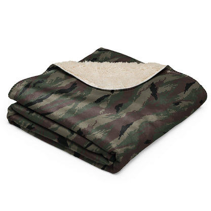 Kamysh Woodland Sherpa blanket