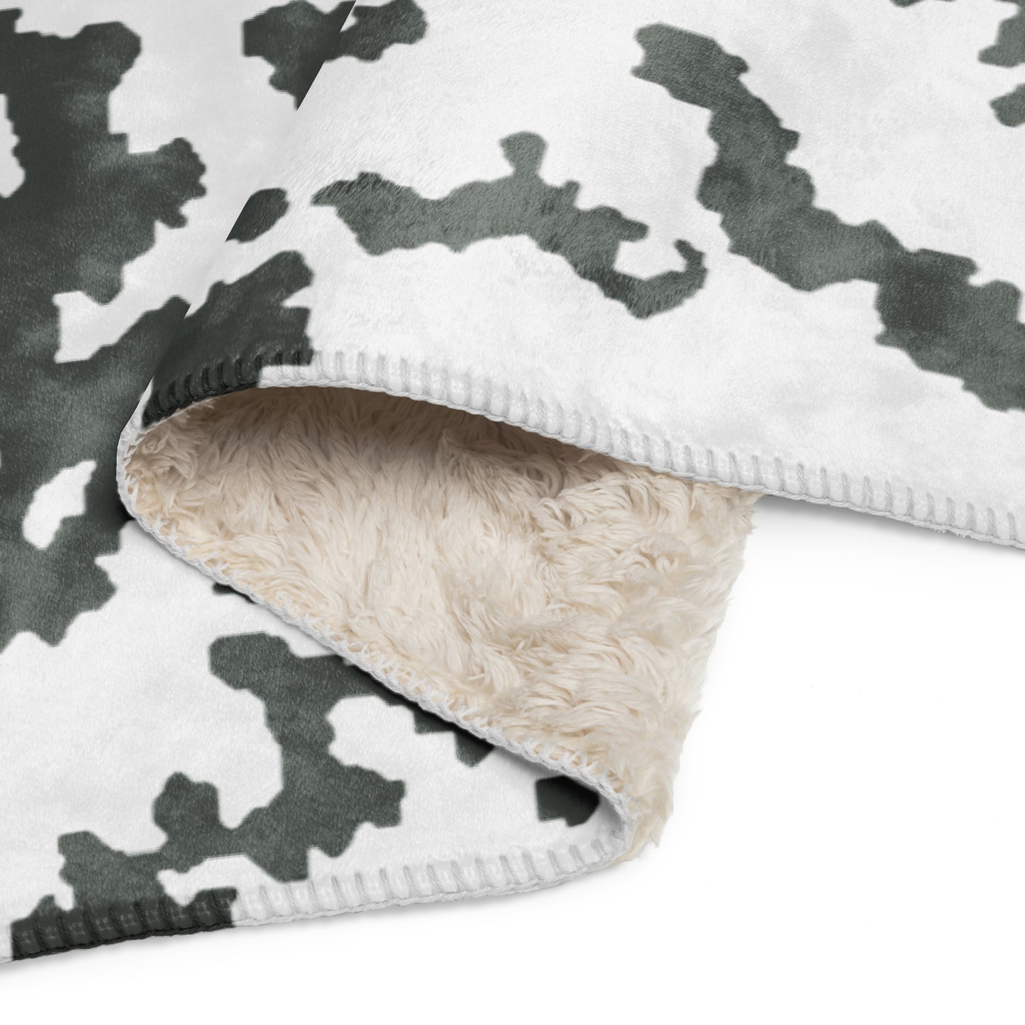 Finnish Lumikuvio M05 Snow Camo Sherpa Blanket