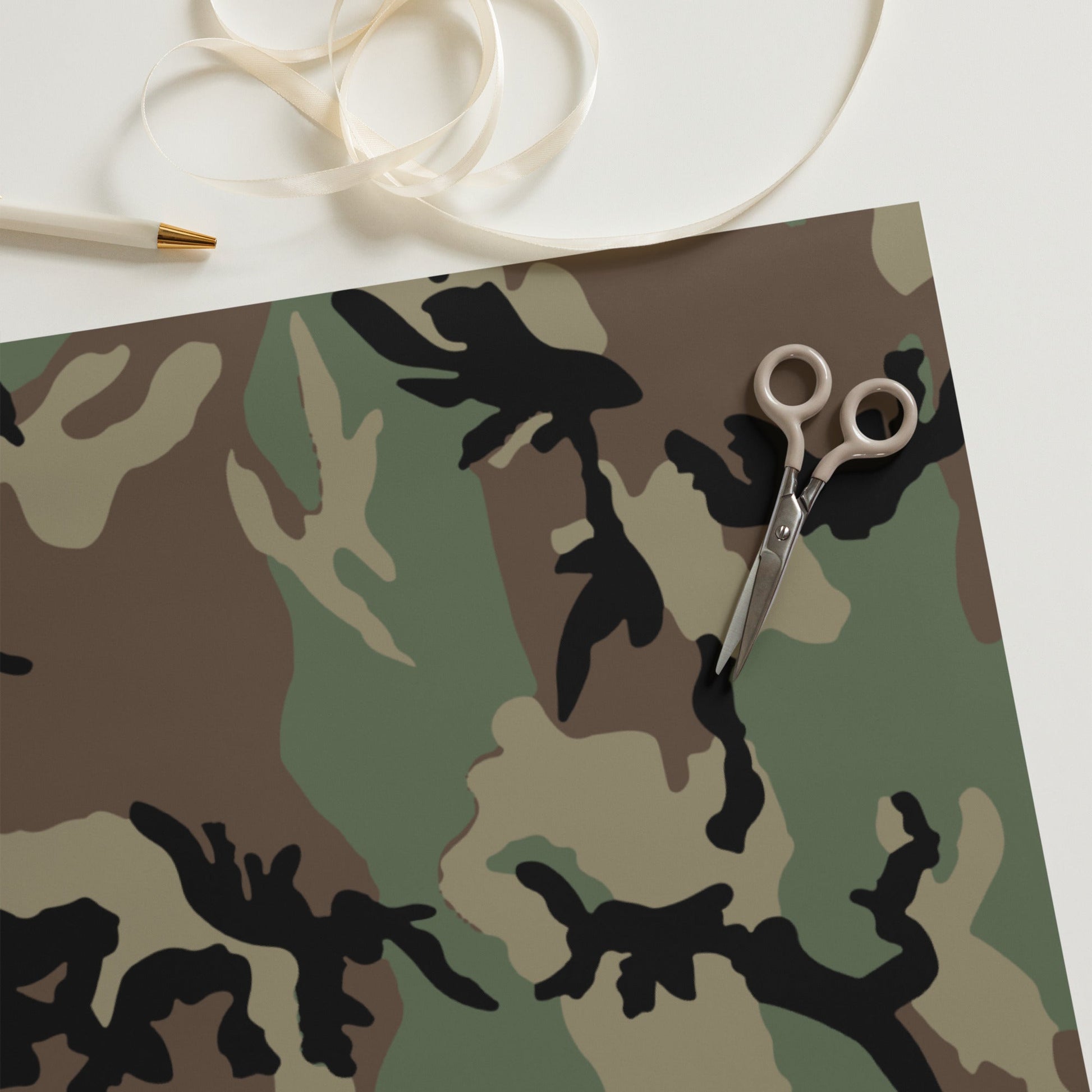 U.S. M81 Woodland Camo Wrapping Paper _ Concealing Coloration