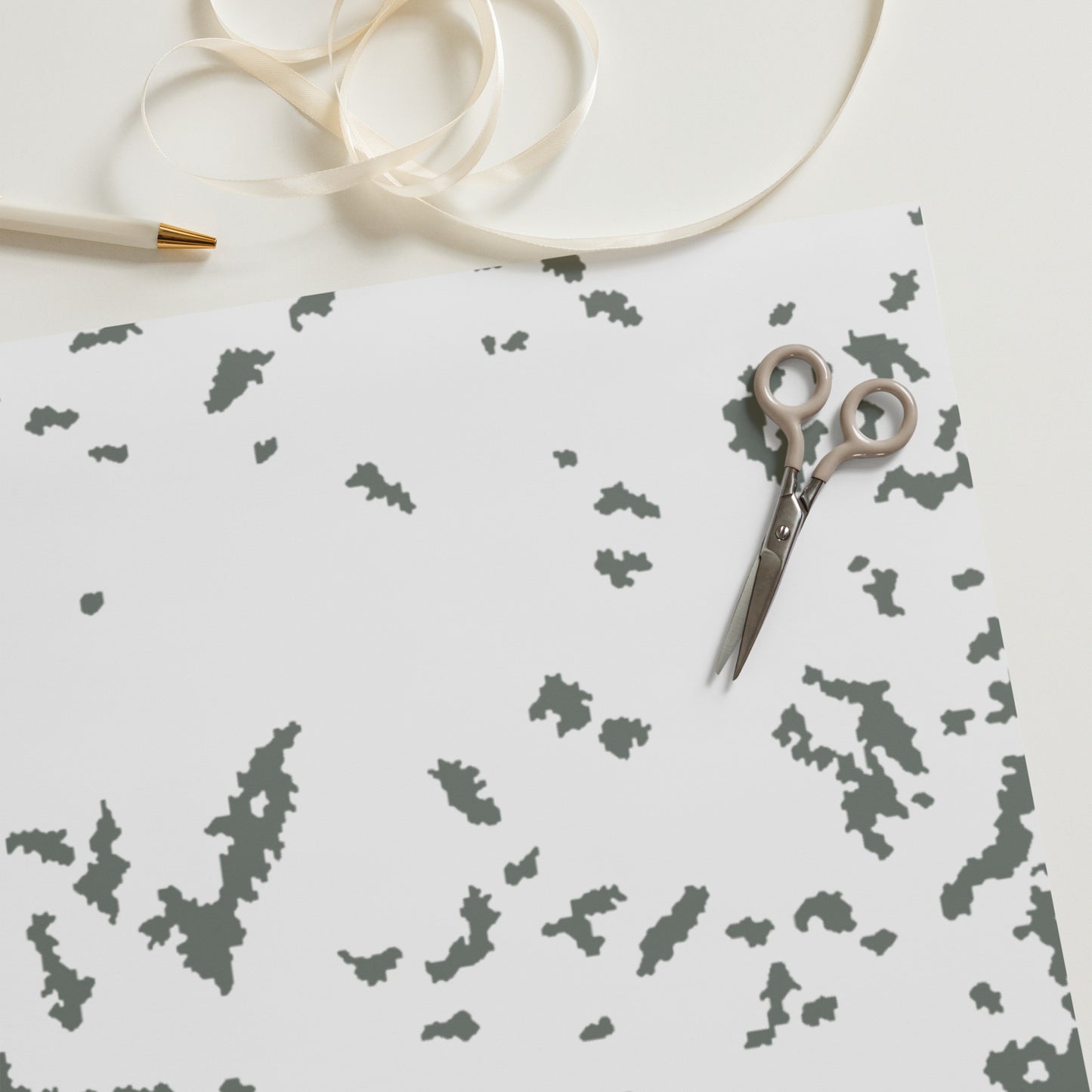 M05 Snow Camo Wrapping Paper